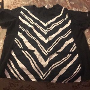 Black n white strip scrub top
